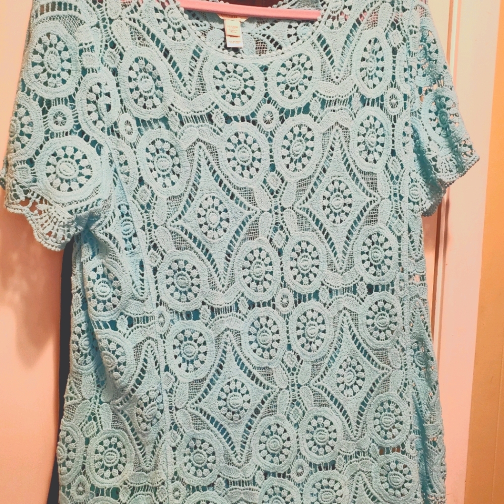 18/20W Crocheted Top